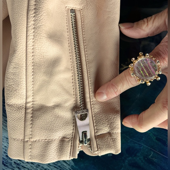 SALE! BUY or BUNDLE! Guess NWOT Blush Faux Leather Jacket zip out hood&liner SzM - Picture 9 of 16